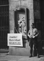 800px-Anti-Semitismus_1933.jpg