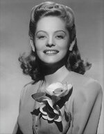 Alexis Smith.jpg