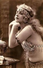 Cora  Laparcierie  1875 -1951 .jpg
