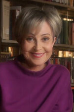 Annie_Potts,_2019_(T6I0YV6Az8c).jpg
