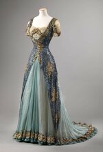 Ballgown, Queen Maud of Norway 1900 (French).jpg