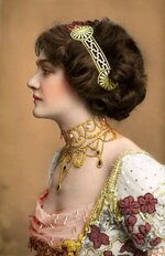 Lily Elsie, 1907, 'The Merry Widow'.jpg