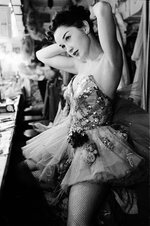 Dale Strong, Showgirl,1952.jpg