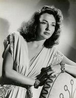 Lynn Bari, 1942.jpg