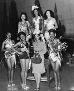 Dorothy Dandrige and Beauty contestants1946.jpg