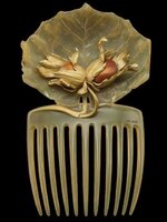 Hazels in a comb, 1900. Lalique.jpg