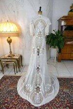 Irish Lace Wedding Gown, c 1912.jpg