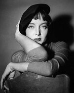 Carolyn, pre Morticia.jpg