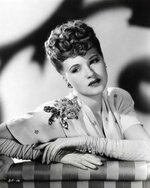 Susanna Foster, 1943.jpg