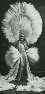 Mistinguett, French singer and actress in the 1920.jpg