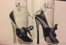 ShoesCloseXXX_465_316_int.jpg