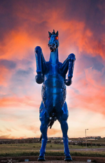 wikipedia-says-visitors-cannot-get-close-to-the-sculpture-v0-zirufs62mxqa1.png
