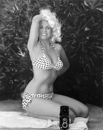 bunny-yeager-self-portrait-20.jpg