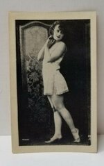 vintage-risque-photo-woman-lingerie_1_9c79461f813f37b93f008df3185b3c18.jpg